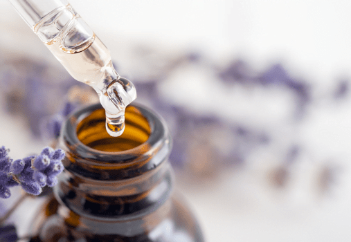 Les Ingredients et leurs vertus 1 essential oil with a dropper pipette and lavender 2021 10 21 02 29 03 utc 1 1